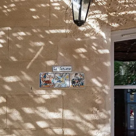 De La Feniere Mas Medaille Apartment Arles